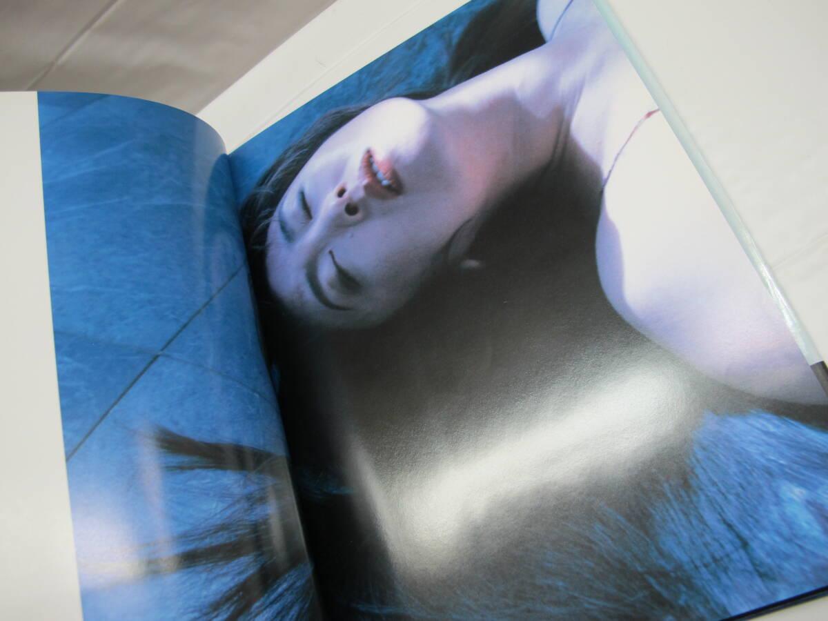 ■T9-120 KKベストセラーズ 【 三原じゅん子寫真集 Junco Mihara Nobuyoshi Araki 】 ポスター/帯付き 撮影:荒木経惟 コレクション