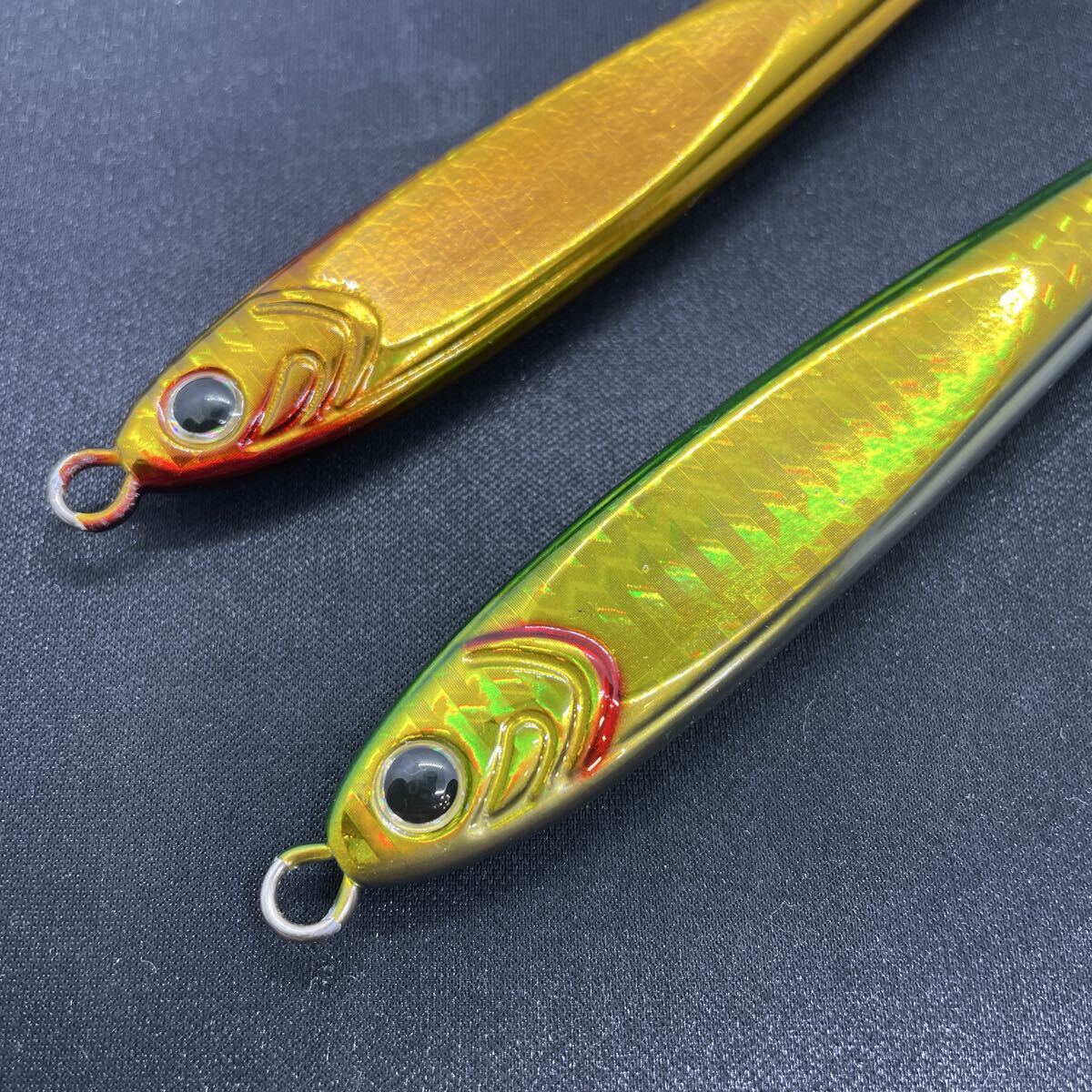 ★美品 送料無料 ①★ダイワ ソルティガ TGベイト 150g 2本セット 2個 アカキン ミド TG BAIT タングステン daiwa SALTIGA ジグ ジギング_画像2