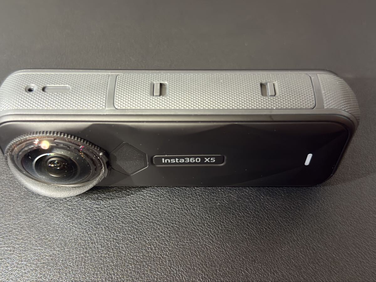 Insta360 X5 エッセンシャルキット8K対応?防水?360度全景アクションカメラ｜夜景に強(qiáng)く“見えない自撮り棒”対応?手ブレ補(bǔ)正など
