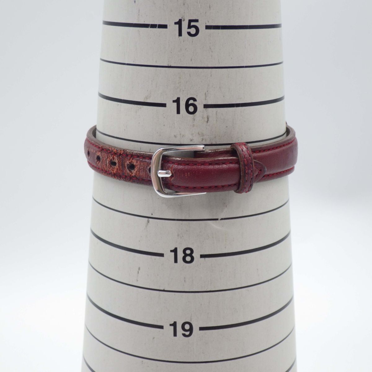 488641/B【1円スタート】FENDI フェンディ 稼動品 210L-065-506 サーモンピンク デイト レディース 時計 クォーツ ケース26mm