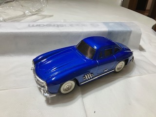 ベンツ1956 ブリキミニカー　1/24ぐらい（全長２４ｃｍ）　フリクションサウンド
