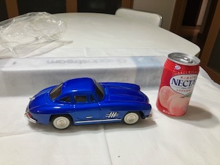 ベンツ1956 ブリキミニカー　1/24ぐらい（全長２４ｃｍ）　フリクションサウンド