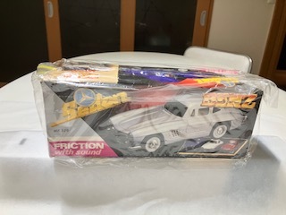 ベンツ1956 ブリキミニカー　1/24ぐらい（全長２４ｃｍ）　フリクションサウンド