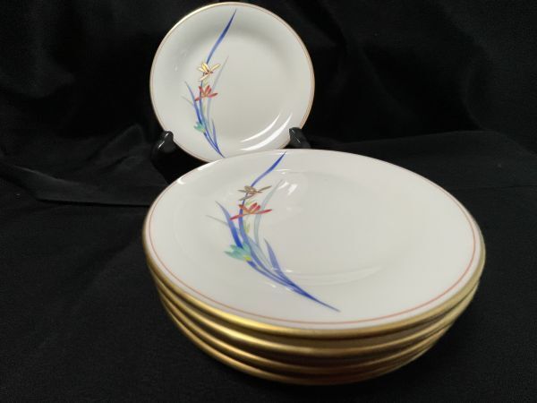 香蘭社　　レトロ感のある１７センチプレート　５枚_画像3