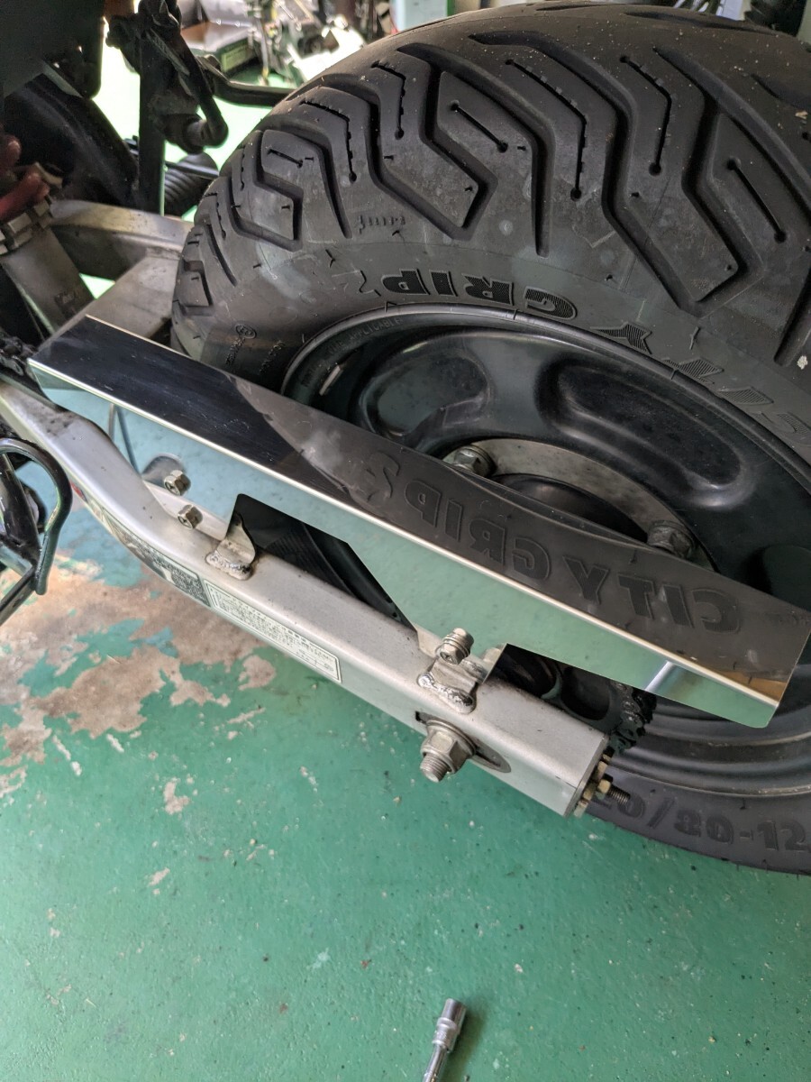 エイプ50　100 ステンレス製　チェンカバー チェーンケース_画像3