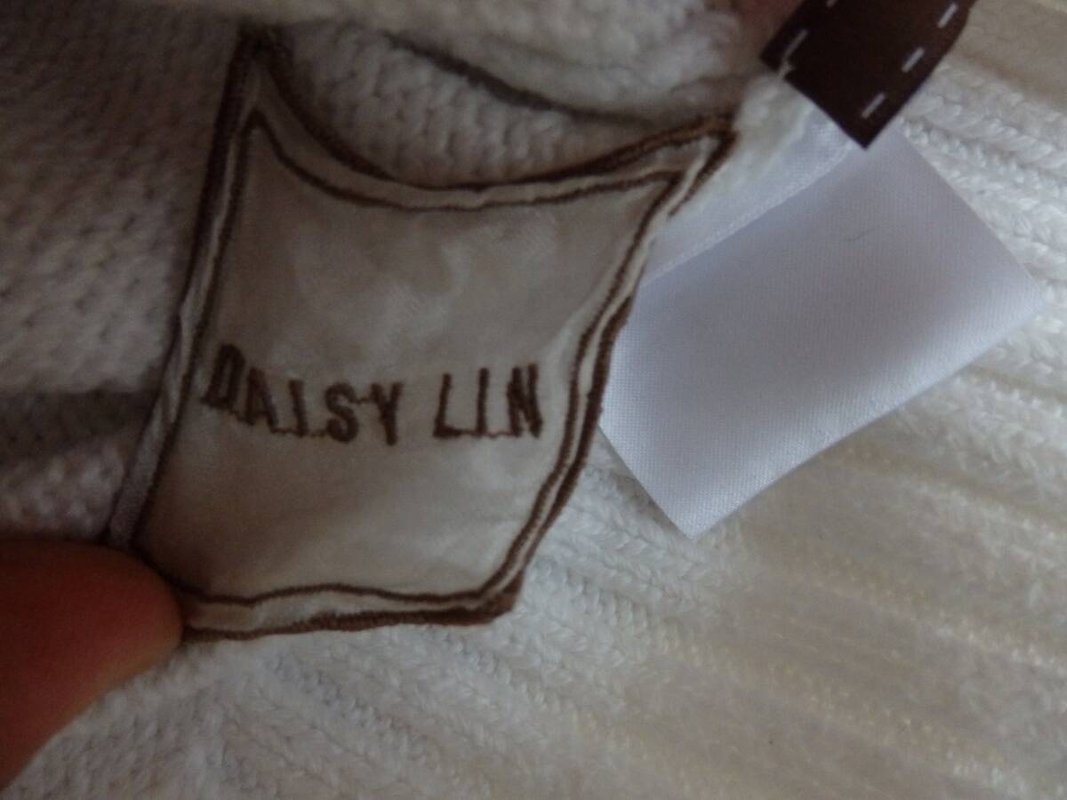 フォクシー FOXEY ホワイトカーディガン 38サイズ 綿86％×ポリ14％ 中古美品 DAISY LIN レディス ニットカーディガン 激安！　日本制 