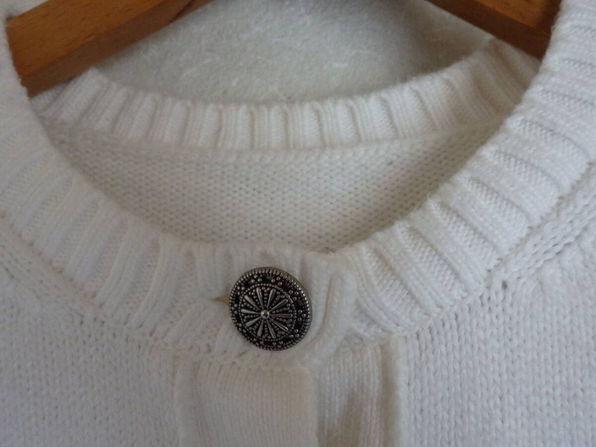 フォクシー FOXEY ホワイトカーディガン 38サイズ 綿86％×ポリ14％ 中古美品 DAISY LIN レディス ニットカーディガン 激安！　日本制 