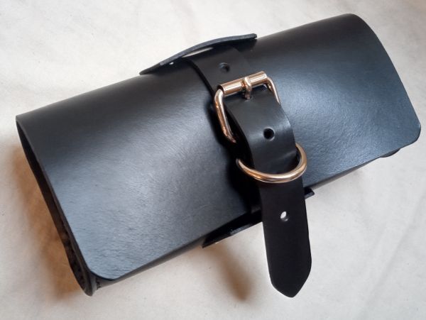 姫路産ブラックヌメ革コンパクトバッグ(訳あり