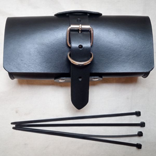 姫路産ブラックヌメ革コンパクトバッグ(訳あり