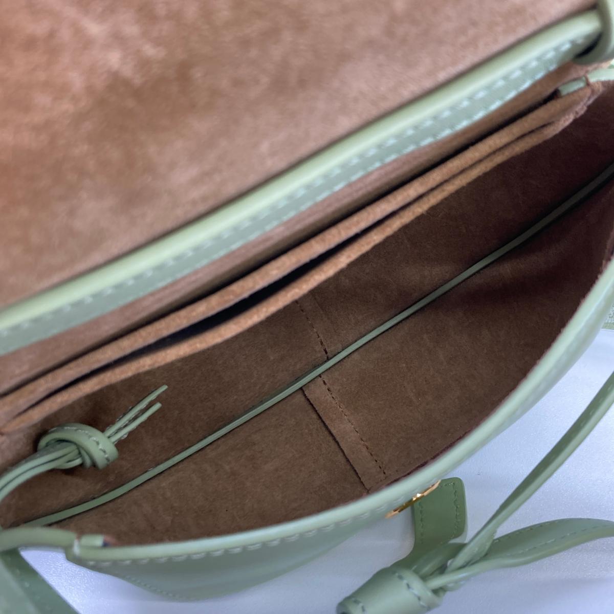 LOEWE （ロエベ） ゲート ミニ ショルダーバッグ バッグ グリーン 329.13.U62 used:B 【ROS】 【中古】