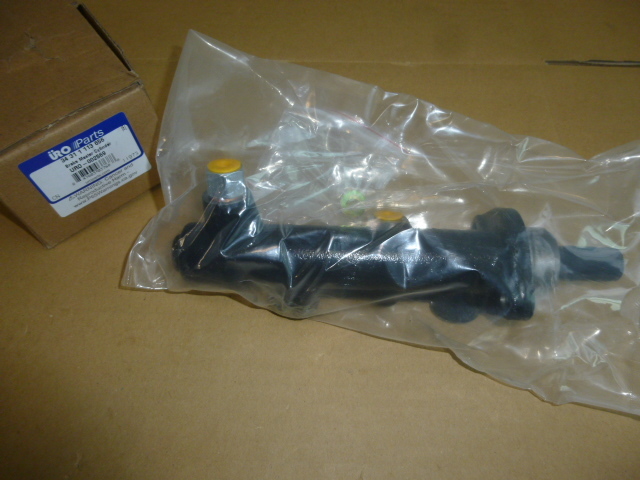 2002/1802/1602/1600用ブレーキマスターシリンダー 新品_画像1