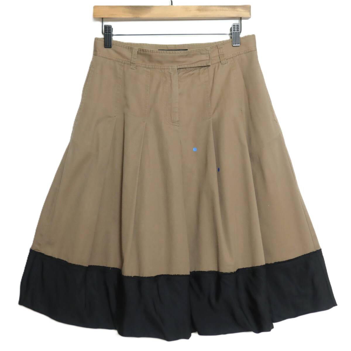 DKNY ダナキャラン★ボックスプリーツスカート サイズ4 ブラウン×黒系 無(wú)地 z15194