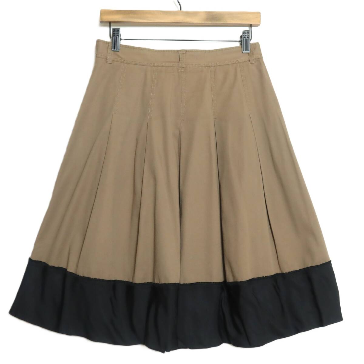 DKNY ダナキャラン★ボックスプリーツスカート サイズ4 ブラウン×黒系 無(wú)地 z15194
