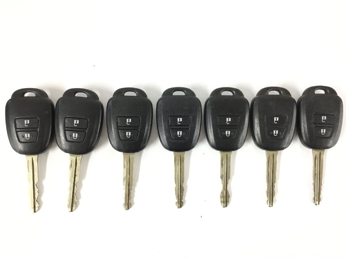 売り切り！ トヨタ NHP10 アクア リモコンキー 2ボタン 7個(gè)　　　　　　　　　　　　　　　　　　　　　2502215 2J1-2 斎