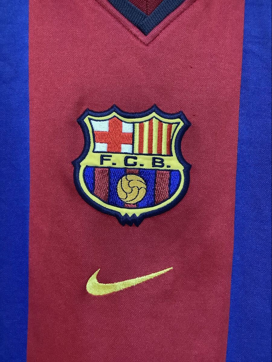 う1798 FC バルセロナ 2000-2001 レプリカユニフォーム NIKE ナイキ M ホーム UK制 エンブレム刺繍 ロゴ刺繍 ビンテージ