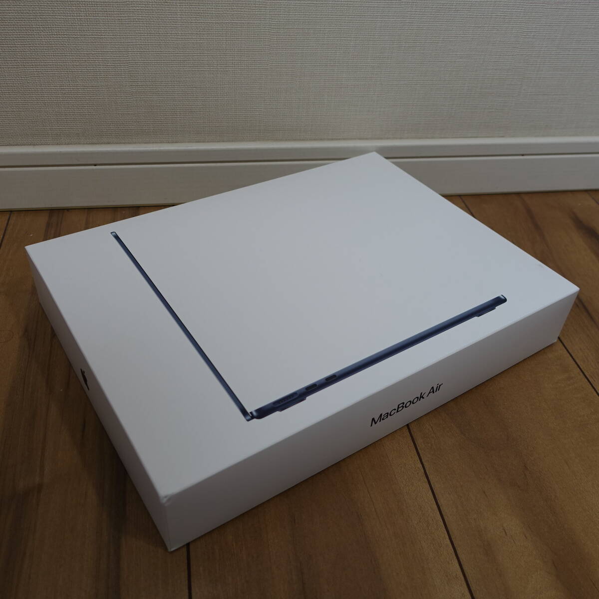 Apple MacBook Air 13-inch A3113 箱のみ