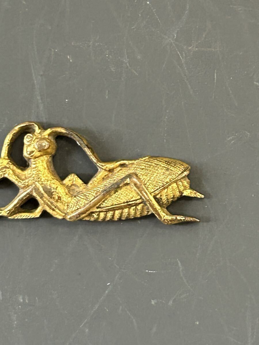  одна сторона глаз . глаз . металлические принадлежности kama сверло дым . inserting металлические принадлежности меч принадлежности 