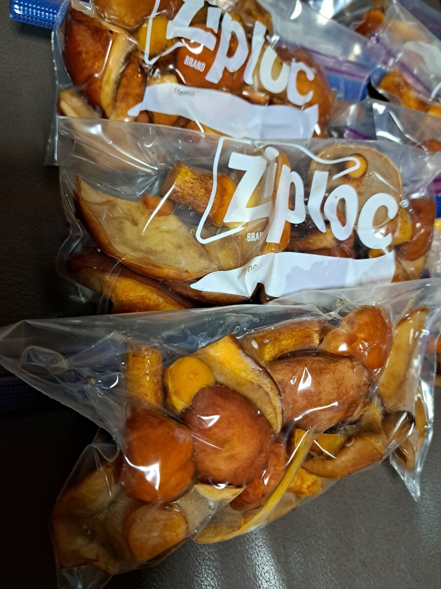 ハナイグチ 1キロ　サービス200グラム 1.2? 冷凍 150?×8パック サイズ　中、小　きのこ 説明文読んで下さい 落葉 キノコ　　　　　