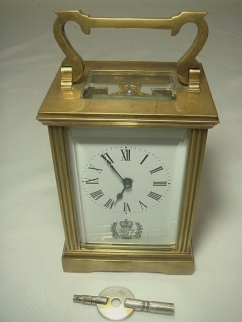 1977年 エリザベス女王シルバージュビリー（即位25周年記念）に作られた 記念時計 可動品