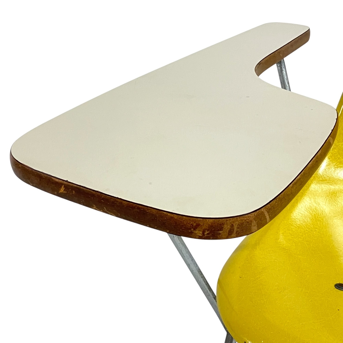 Herman Miller スクールベース付き シェルチェア 右利き用 イエロー インテリア 椅子 ハーマンミラー 中古 楽 T9907919_画像5