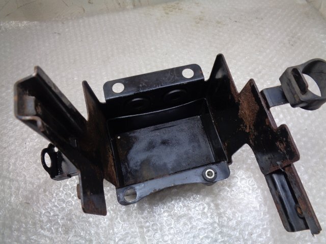 KZ1000 バッテリーケース ボックス (Z1,Z2,KZ900,KZ1000,MK2,Z1R,LTD)_画像2
