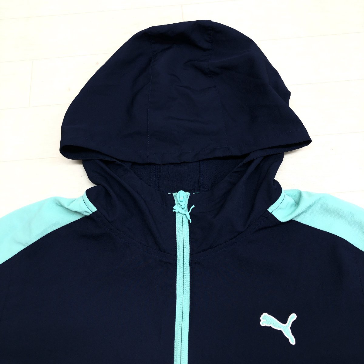 美品 PUMA プーマ DRYCELL ロゴ刺繍 フーデット ウーブン ジャケット L 濃紺 ネイビー ジャージ パーカー フーディ ブルゾン レディース_画像5