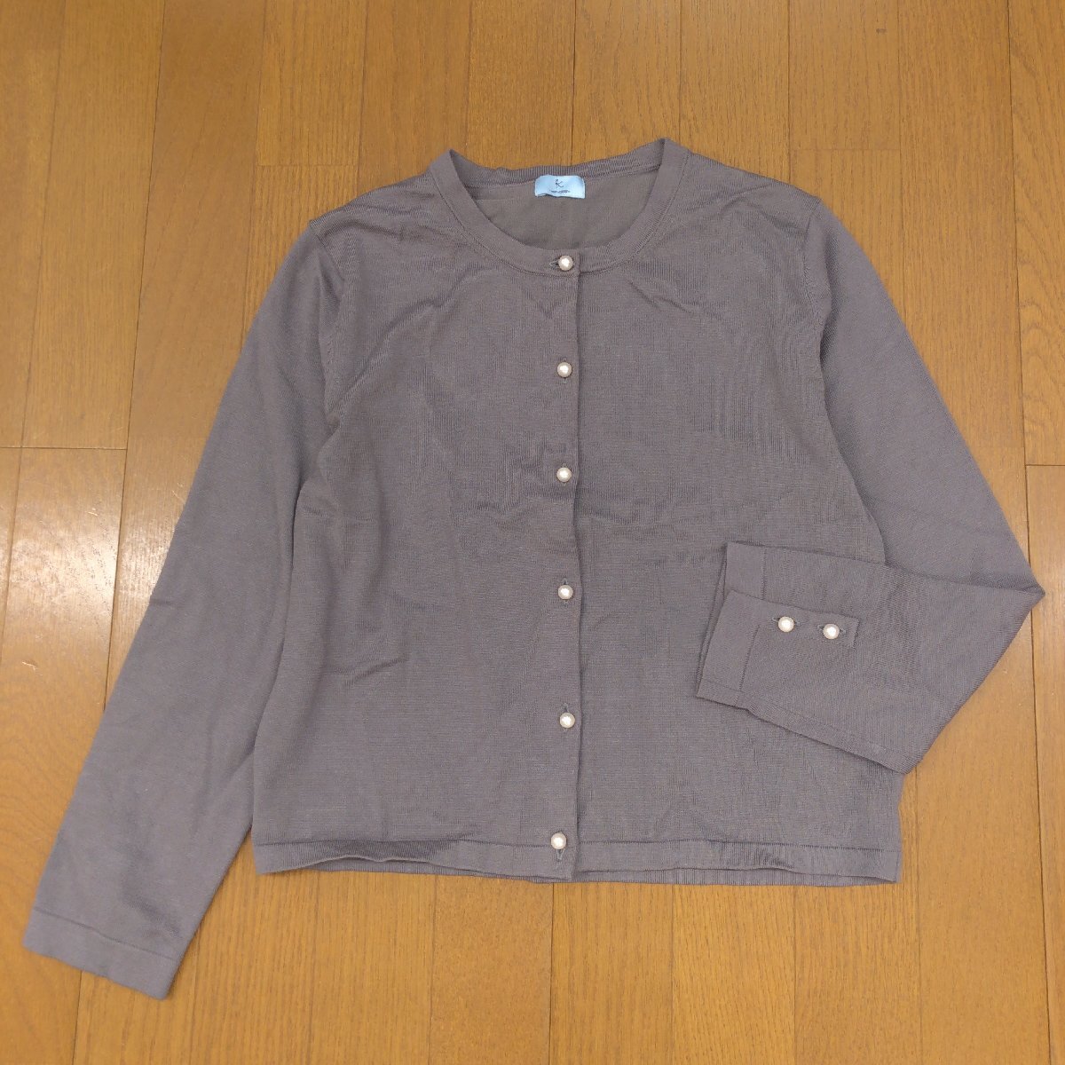 美品 KUMIKYOKU クミキョク フリル ドッキング ニット アンサンブル 2(M) チャコール セーター カーディガン 羽織り 長袖 レディース 組曲_画像4