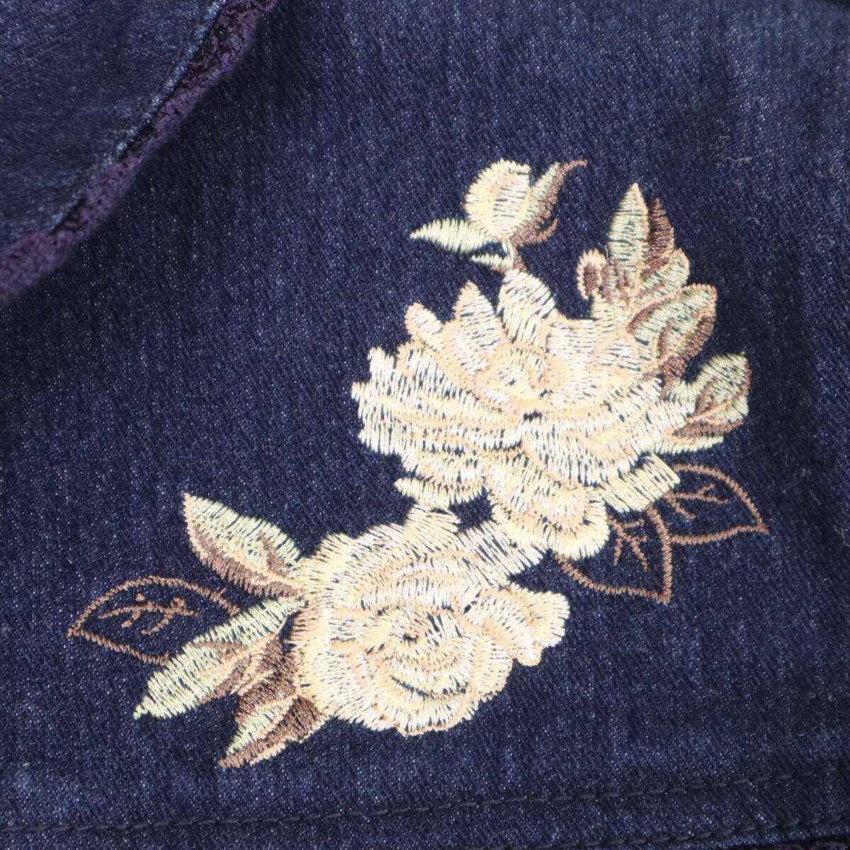 axes femme アクシーズファム 花柄 フラワー刺繍♪ フリル レース ショート丈 Gジャン デニム ジャケット Sz.M レディース_画像4