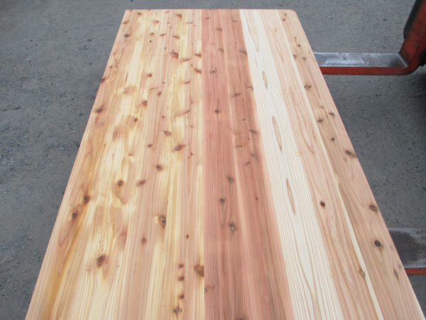 激安！国産杉巾ハギボード 【二等品】 1820×28×910ミリ　ムクボード【全国配送不可】_画像2