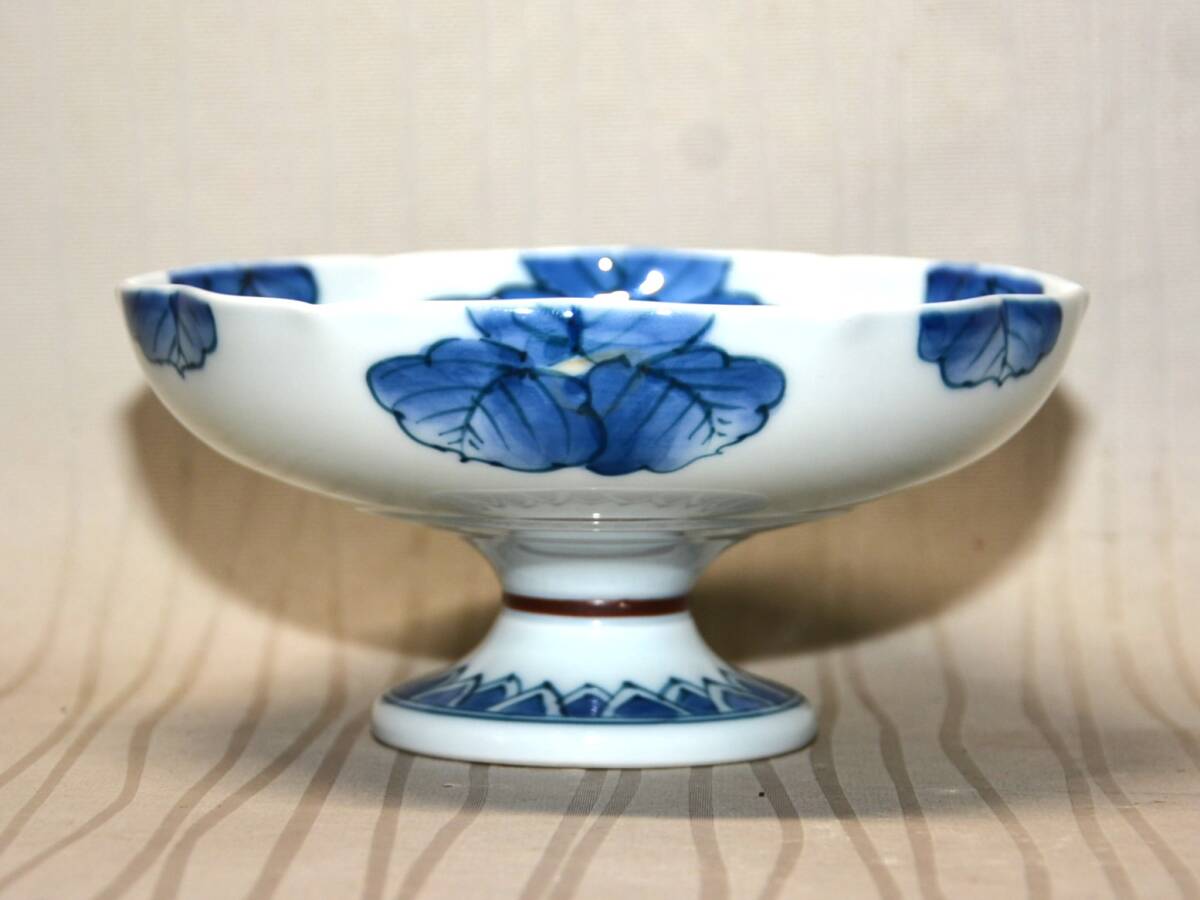 24◆初荷です ◆平戸焼 三川内焼 啓祥窯 染付蔦絵高台向付 5客 13.3cm ◆料理に使いやすいサイズです 高級和食器 懐石_画像8