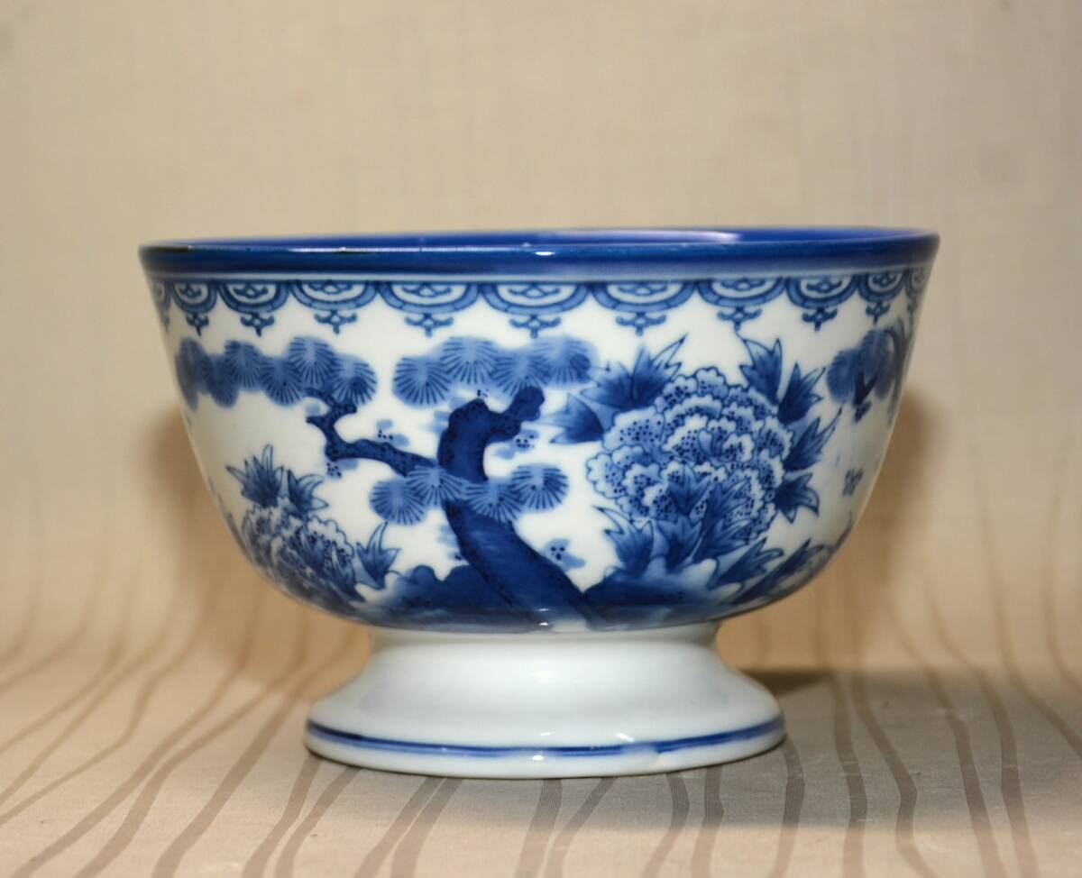 70* первый груз. * три река внутри . искусный мастер flat дверь . гора рука . белый фарфор с синим рисунком . сверху 7 человек Tang . высота шт. направление есть 5 покупатель 13cm * симпатичный муфельная роспись. высококлассный японская посуда . камень 1 покупатель .. маленький протершееся место