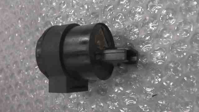 グランドアクシス100 SB06J-500xxx の ウインカーリレー *1757470028 中古_画像3