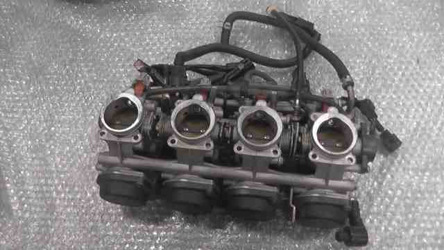 YZF-R1 JYARN095000000xxx. корпус дроссельных заслонок *1757559811 б/у 