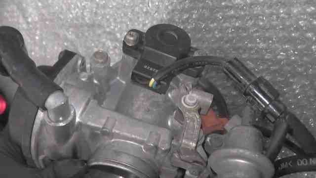 YZF-R1 JYARN095000000xxx. корпус дроссельных заслонок *1757559811 б/у 