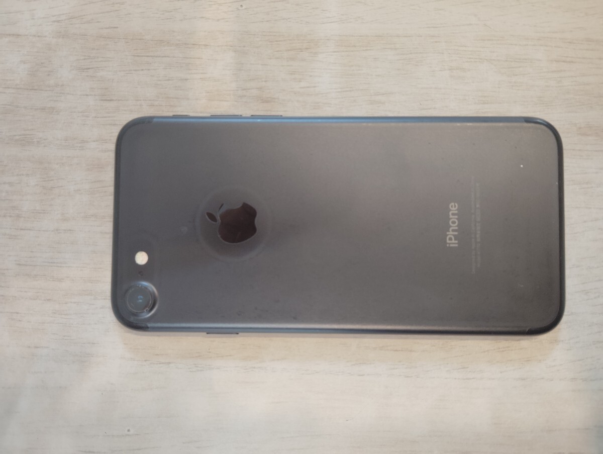 iPhone7 128GB simロックあり ドコモ