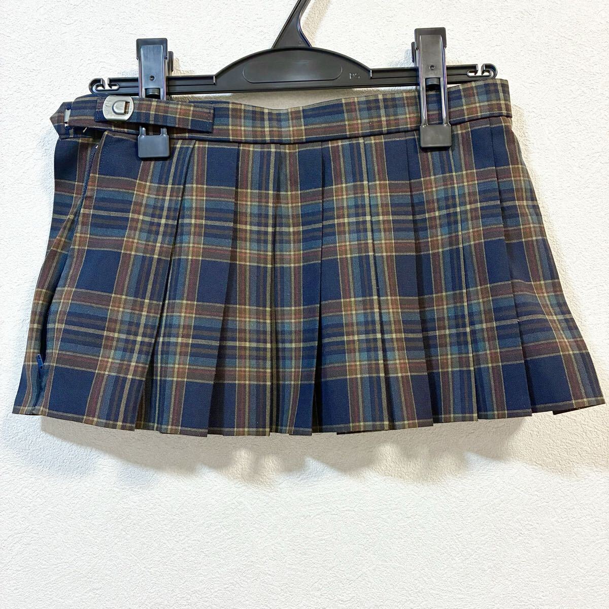 制服 紺・ベージュ・青・赤 チェック柄 マイクロミニスカート W69 丈26 夏用