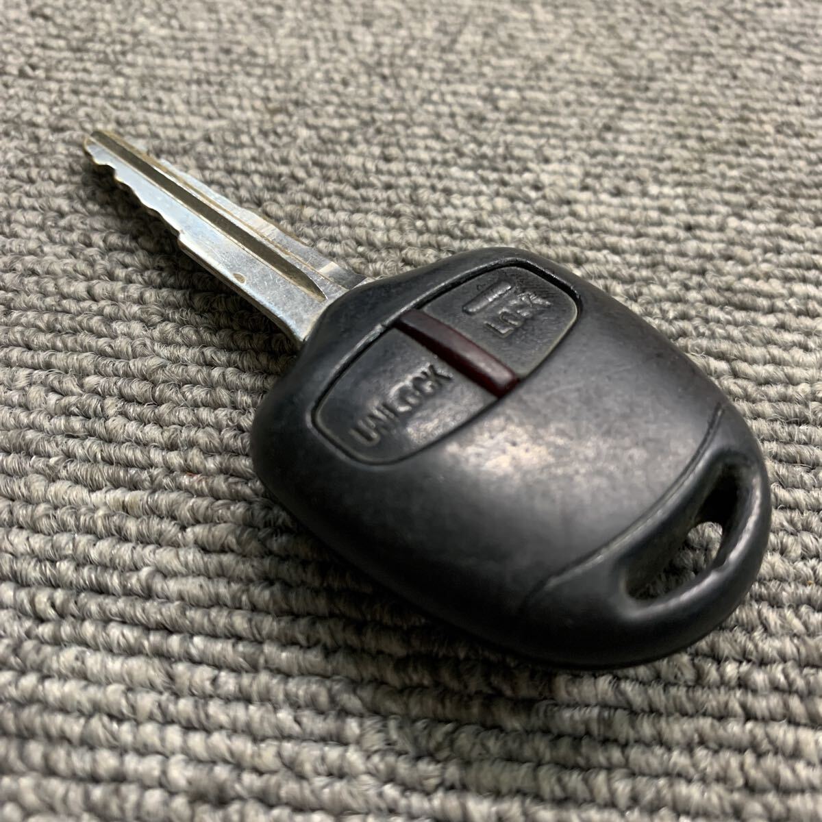 トッポ　ekワゴン等 三菱　純正　キーレス　リモコン　鍵　 2ボタン　刻印B 動作確認(rèn)済　クリック感有　赤ランプ　G299