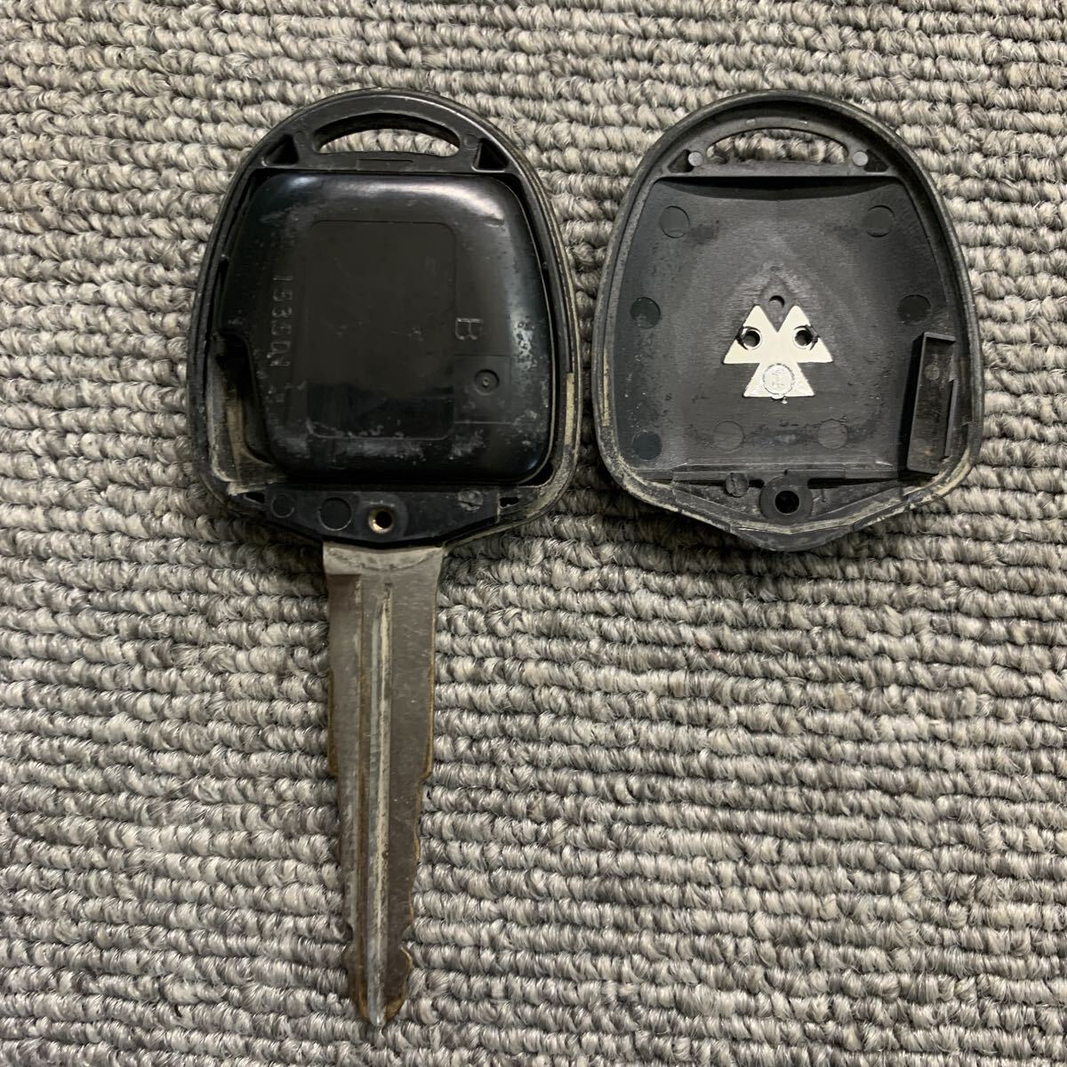 トッポ　ekワゴン等 三菱　純正　キーレス　リモコン　鍵　 2ボタン　刻印B 動作確認(rèn)済　クリック感有　赤ランプ　G299