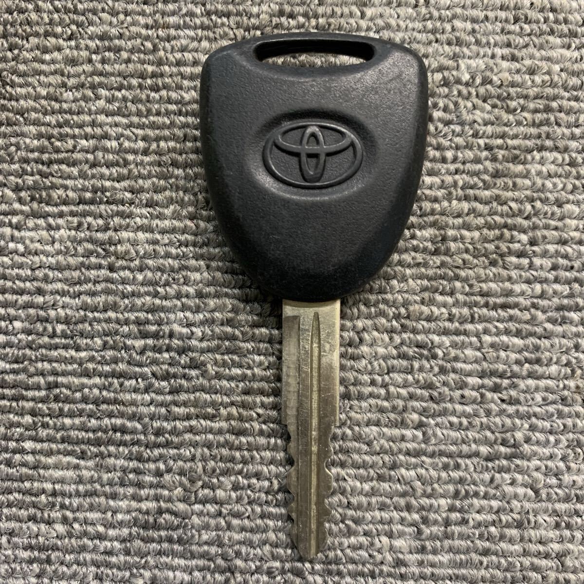 ピクシス　ハイゼット等　トヨタ　純正　キーレス　リモコン　鍵　 2ボタン　007AC0155 動(dòng)作確認(rèn)済　クリック感有　赤ランプ　G669