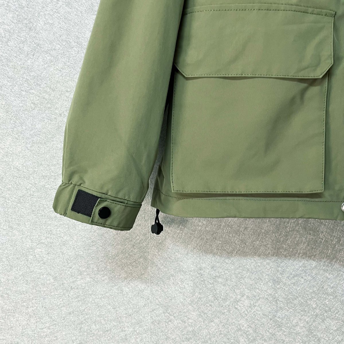 人気?ジャケット 定価6萬◆Emmauela?イタリア?ミラノ発◆上質(zhì) 通気 防風 フード付き シンプル 多機能 アウター ブルゾン 山登り 春秋2XL