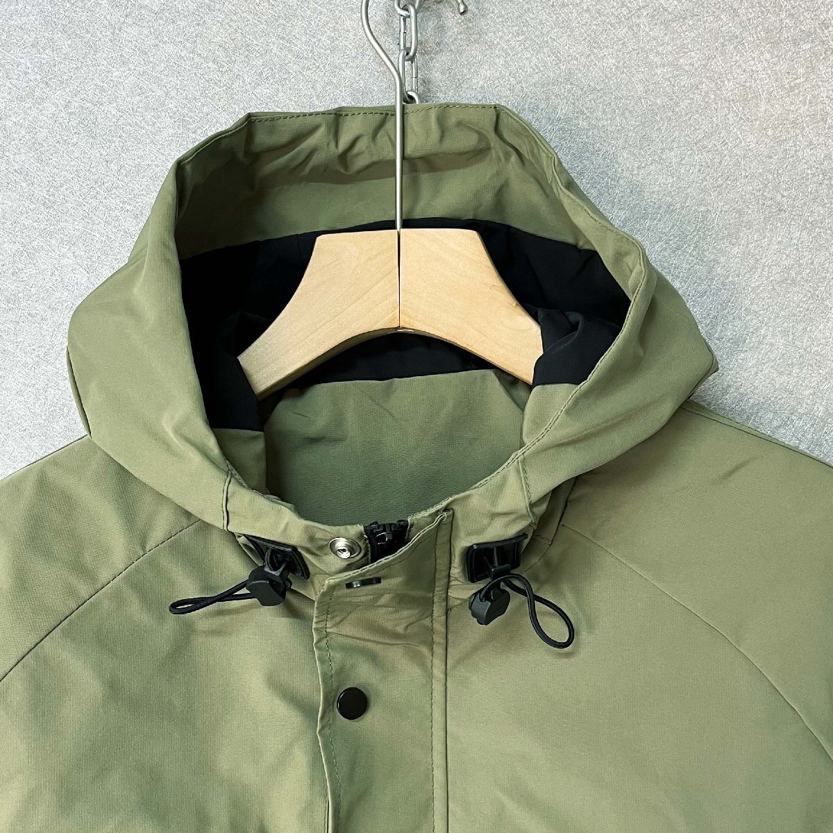 人気?ジャケット 定価6萬◆Emmauela?イタリア?ミラノ発◆上質(zhì) 通気 防風 フード付き シンプル 多機能 アウター ブルゾン 山登り 春秋2XL