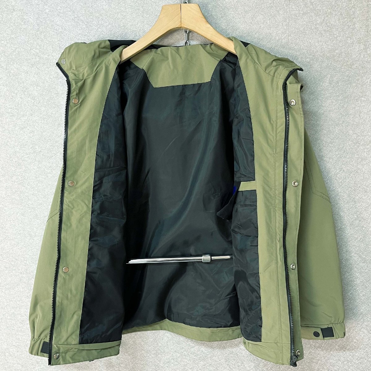 人気?ジャケット 定価6萬◆Emmauela?イタリア?ミラノ発◆上質(zhì) 通気 防風 フード付き シンプル 多機能 アウター ブルゾン 山登り 春秋2XL