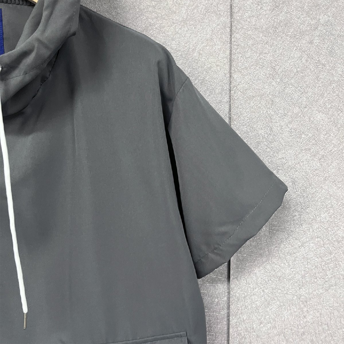 定番?セットアップ 定価7萬◆Emmauela?イタリア?ミラノ発◆通気 快適 形態(tài)安定 無地 半袖 パーカー ショートパンツ 上下セット M/46