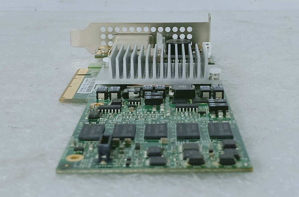 ●SuperMicro純正 8port SAS RAID AOC-SAS2LP-H4IR [內部x4 外部x4 / PCI-Express x8] ロープロファイル