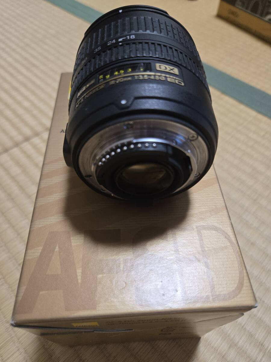 Nikon　レンス AF-S DX Zoom-Nikkor 18-70mm f/3.5-4.5G IF-ED