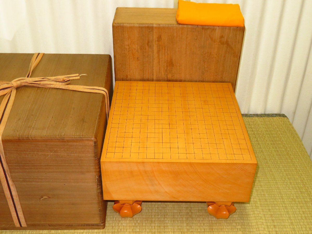 ▲日本産本榧天地柾目四寸八分碁盤▲盤覆・総箱（囲碁）