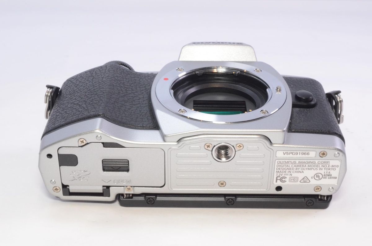 OLYMPUS OM-D E-M10 ボディ #2509110A