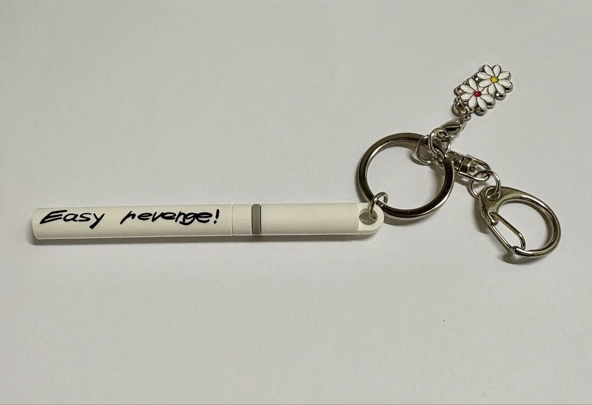 チェンソーマン　easy revenge!　タバコキーホルダー チェンソーマン』より、あの印象的なアイテムが商品化！ | 株式