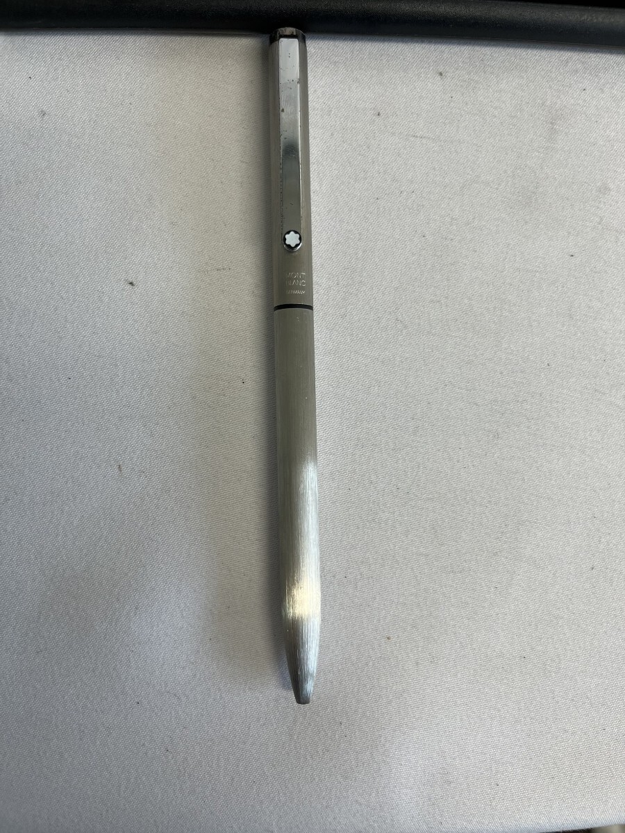 清☆1円? 保管品 MONTBLANC モンブラン 2色ボールペン 黒 赤 回転式 ケース付き シルバーカラー 為筆記未確認(rèn)