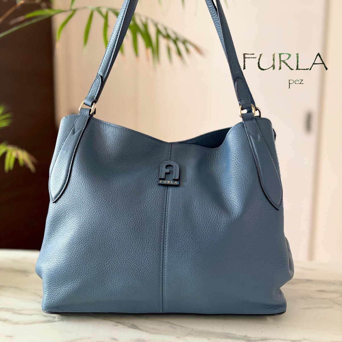  превосходный товар FURLA Furla dafne кожа сумка на плечо * женский телячья кожа натуральная кожа плечо .. синий blue бизнес ходить на работу A4 большая сумка рука 
